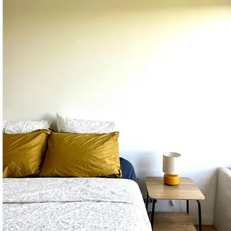 Neuf Au Design Moderne A