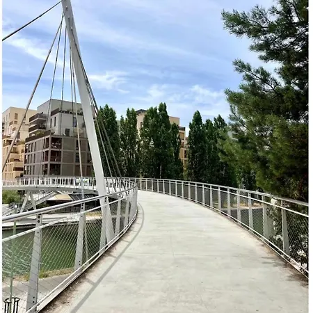 Neuf Au Design Moderne à * Bobigny